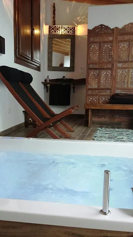 Casa Con Encanto El Castano Guest House Castano de Robledo
